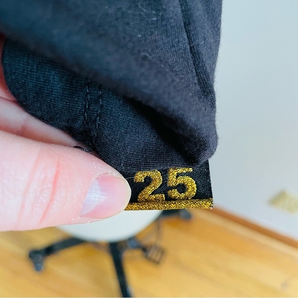 Juicy Couture 25 Limited Edition Tee Shirt- Size Medium - Picture 3 of 6